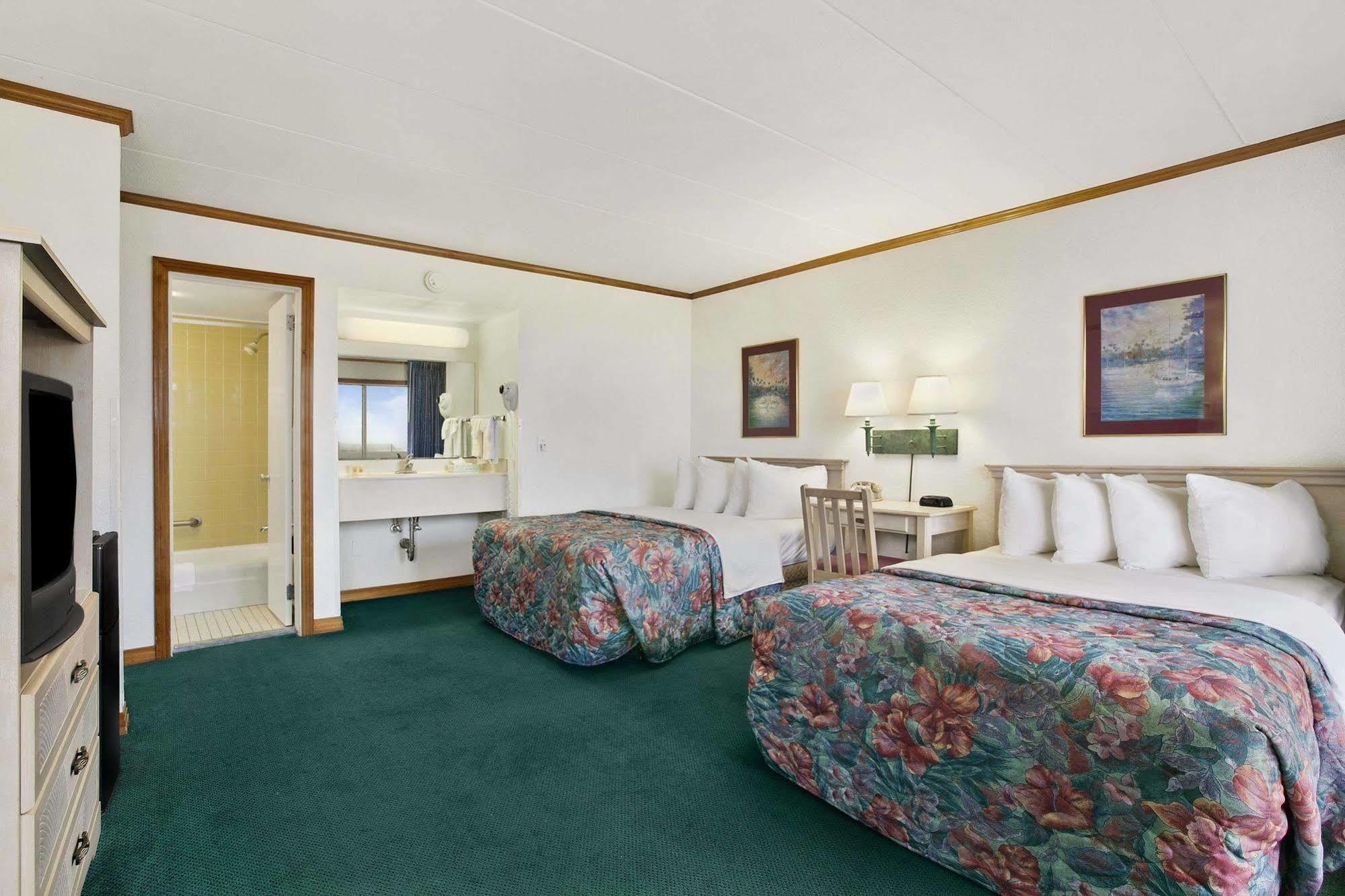 Mariner Inn And Suites Килл-Девил-Хиллз Экстерьер фото